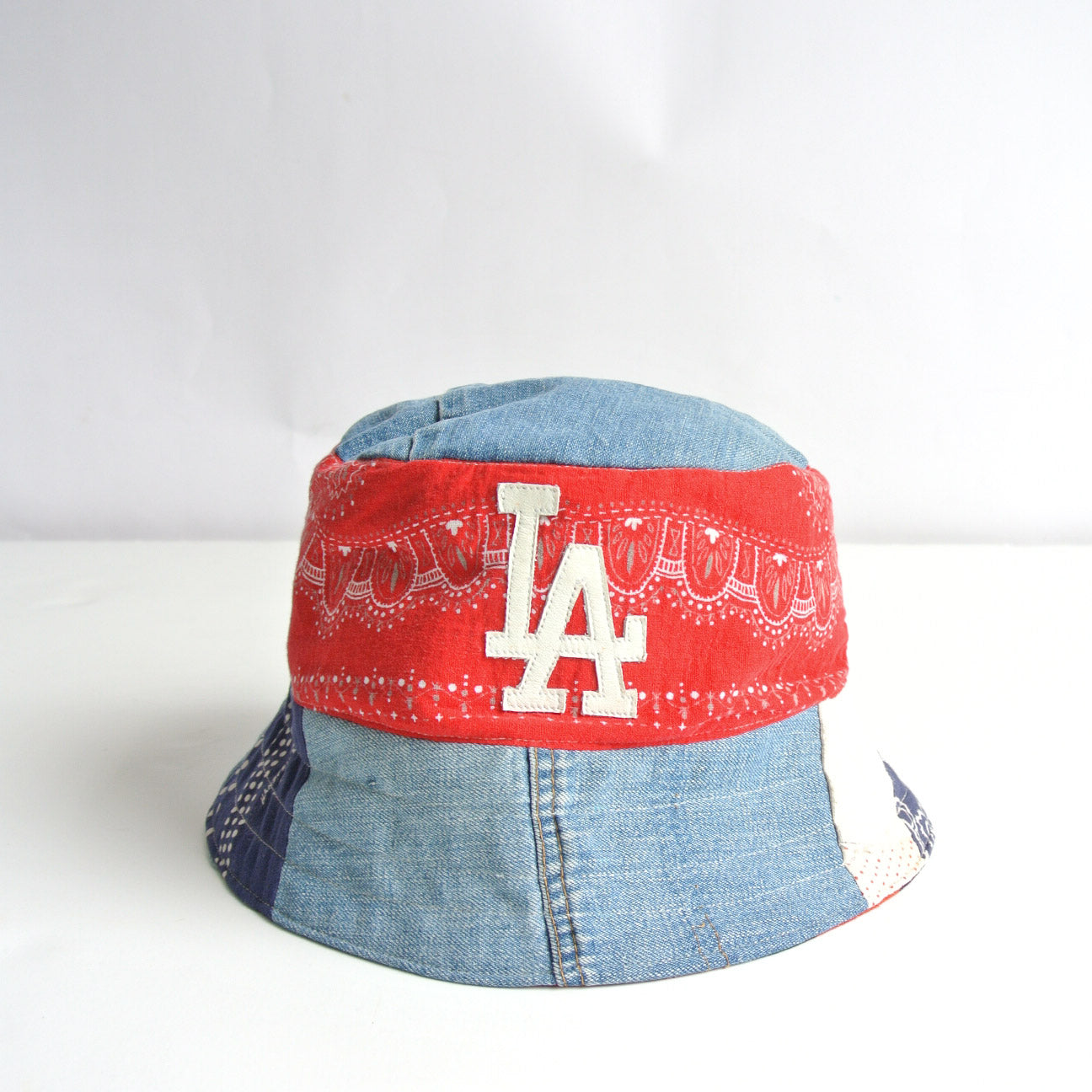 Reworked Bucket Hat "LA" Bandana x denim Medium
